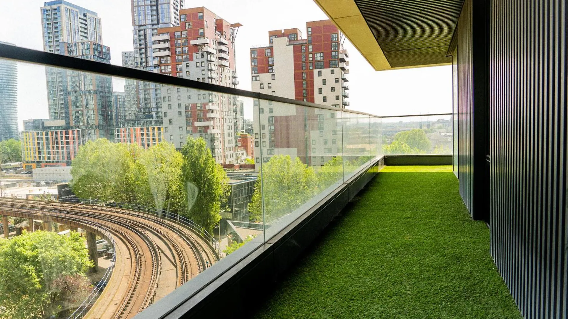 Apartment Luxury Balcony Apartment, Canary Wharf