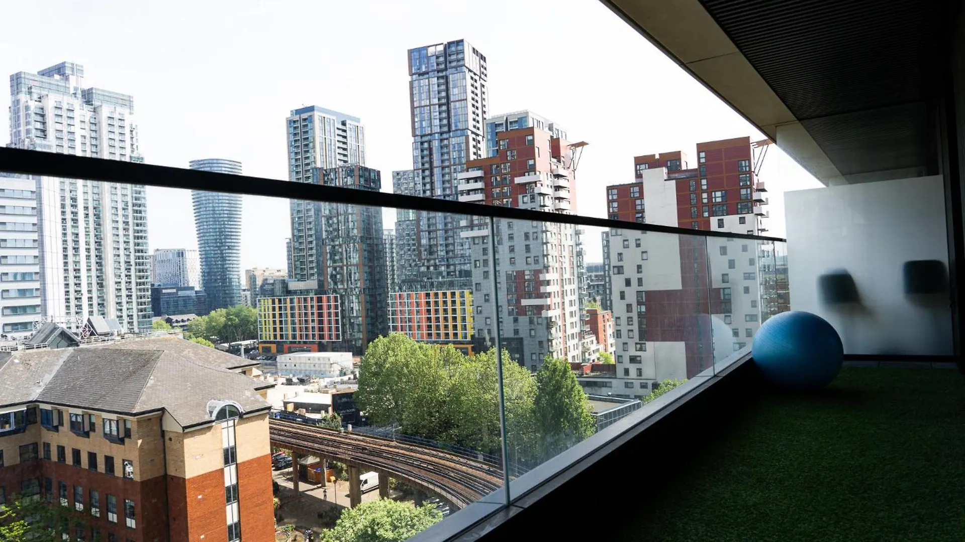 Apartment Luxury Balcony Apartment, Canary Wharf