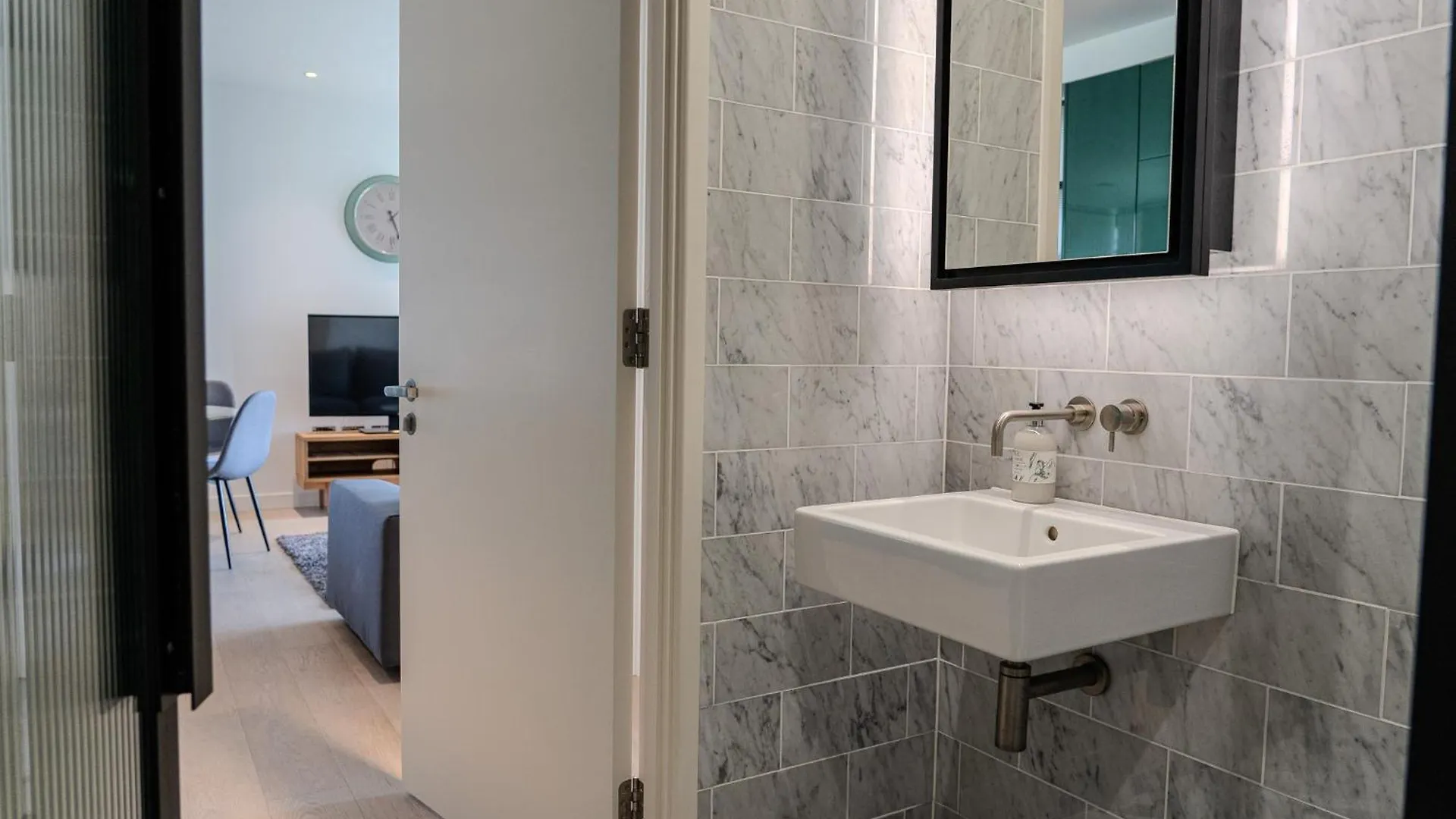 Luxury Balcony Apartment, Canary Wharf United Kingdom