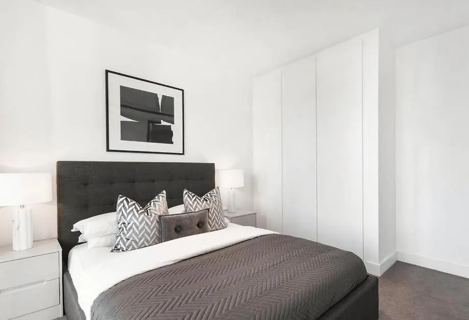 Luxury Balcony Apartment, Canary Wharf United Kingdom